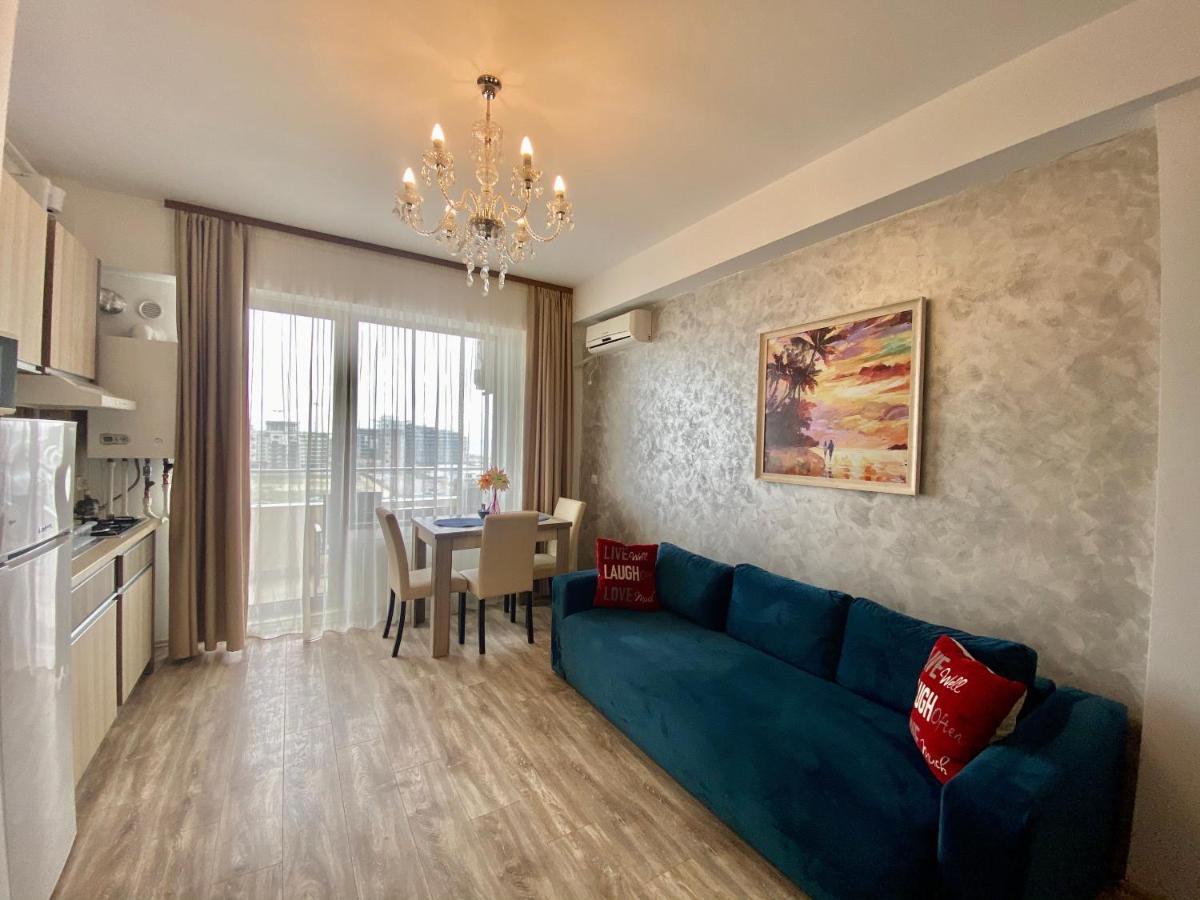Valy Apartments Summerland Mamaia Exterior photo