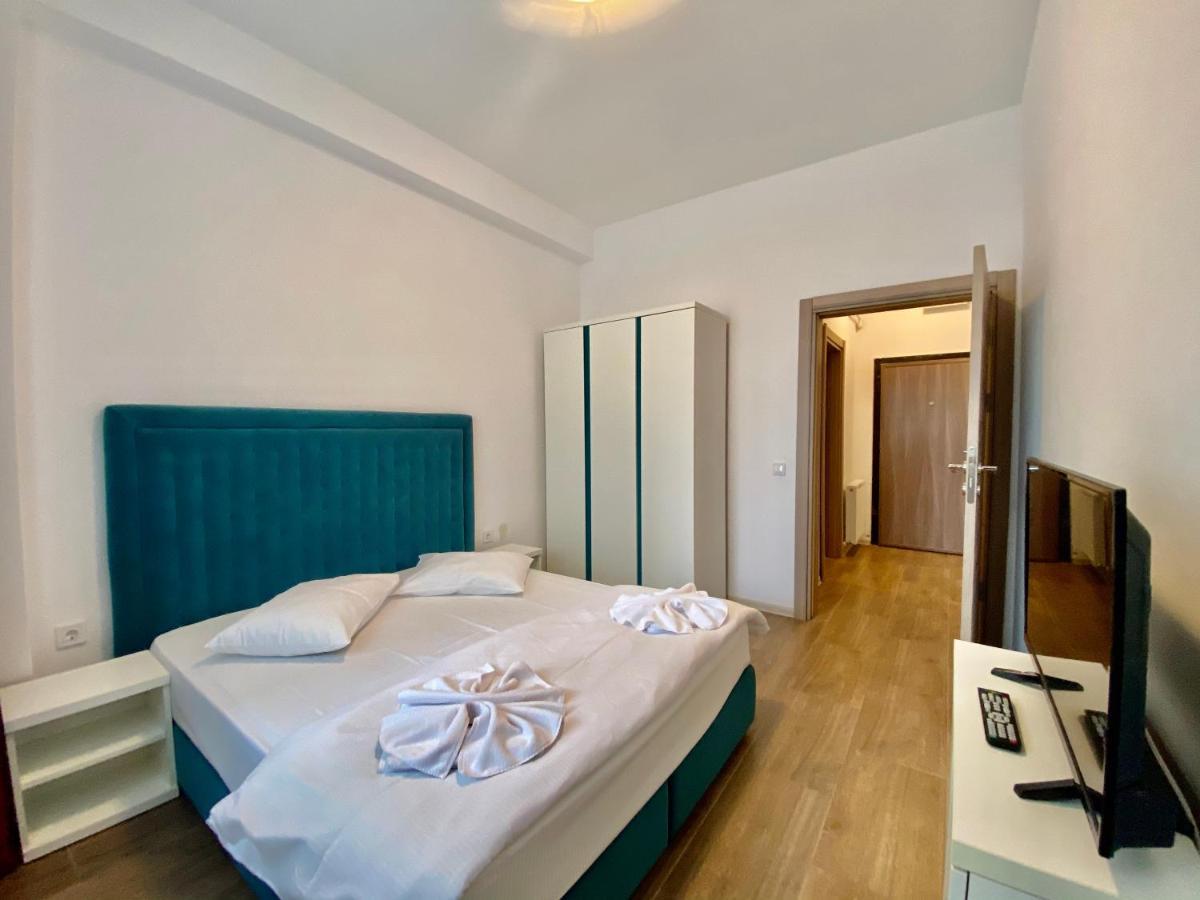 Valy Apartments Summerland Mamaia Exterior photo