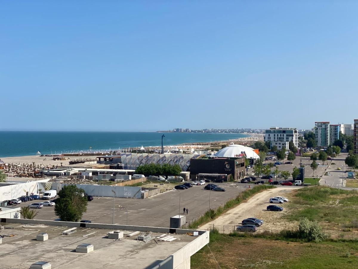 Valy Apartments Summerland Mamaia Exterior photo