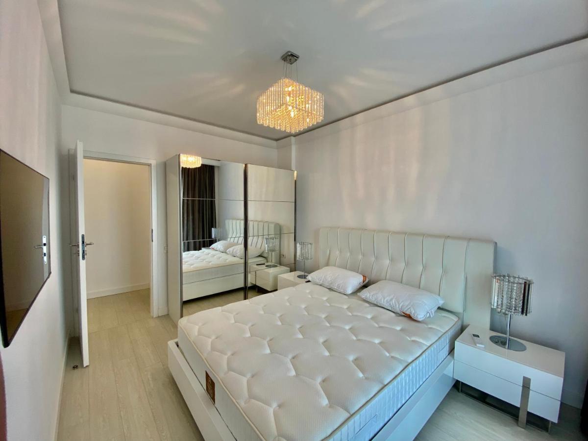 Valy Apartments Summerland Mamaia Exterior photo