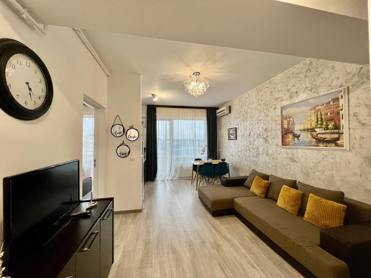 Valy Apartments Summerland Mamaia Exterior photo