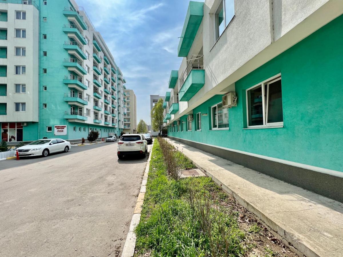 Valy Apartments Summerland Mamaia Exterior photo