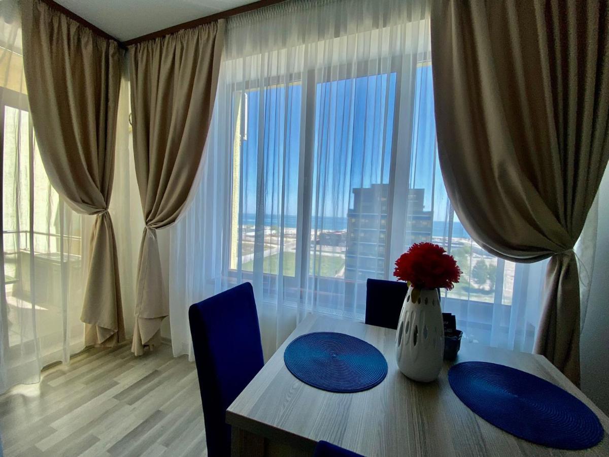 Valy Apartments Summerland Mamaia Exterior photo