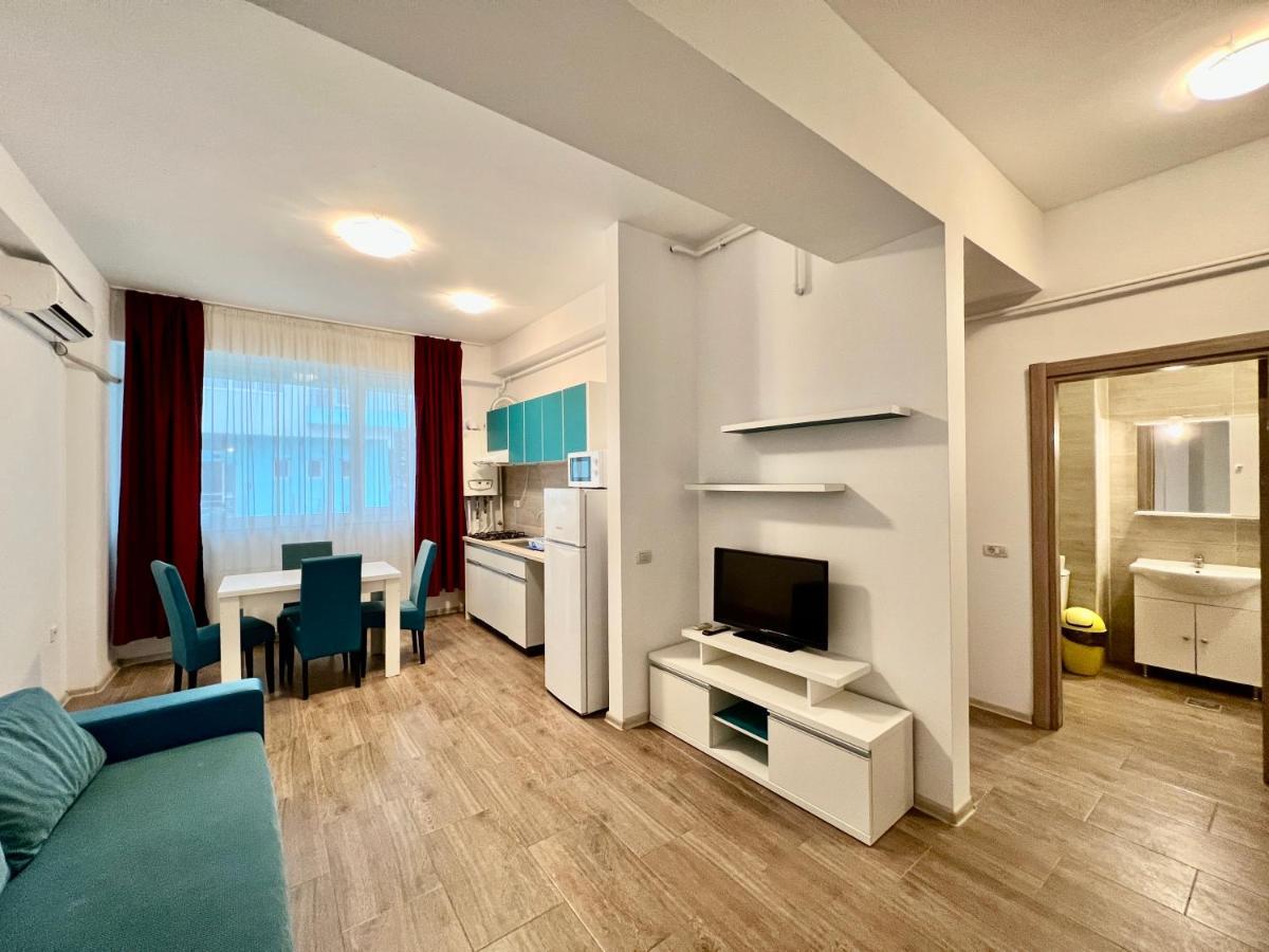 Valy Apartments Summerland Mamaia Exterior photo