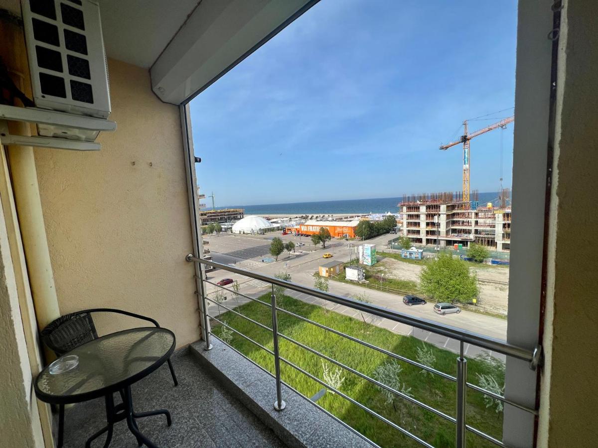 Valy Apartments Summerland Mamaia Exterior photo